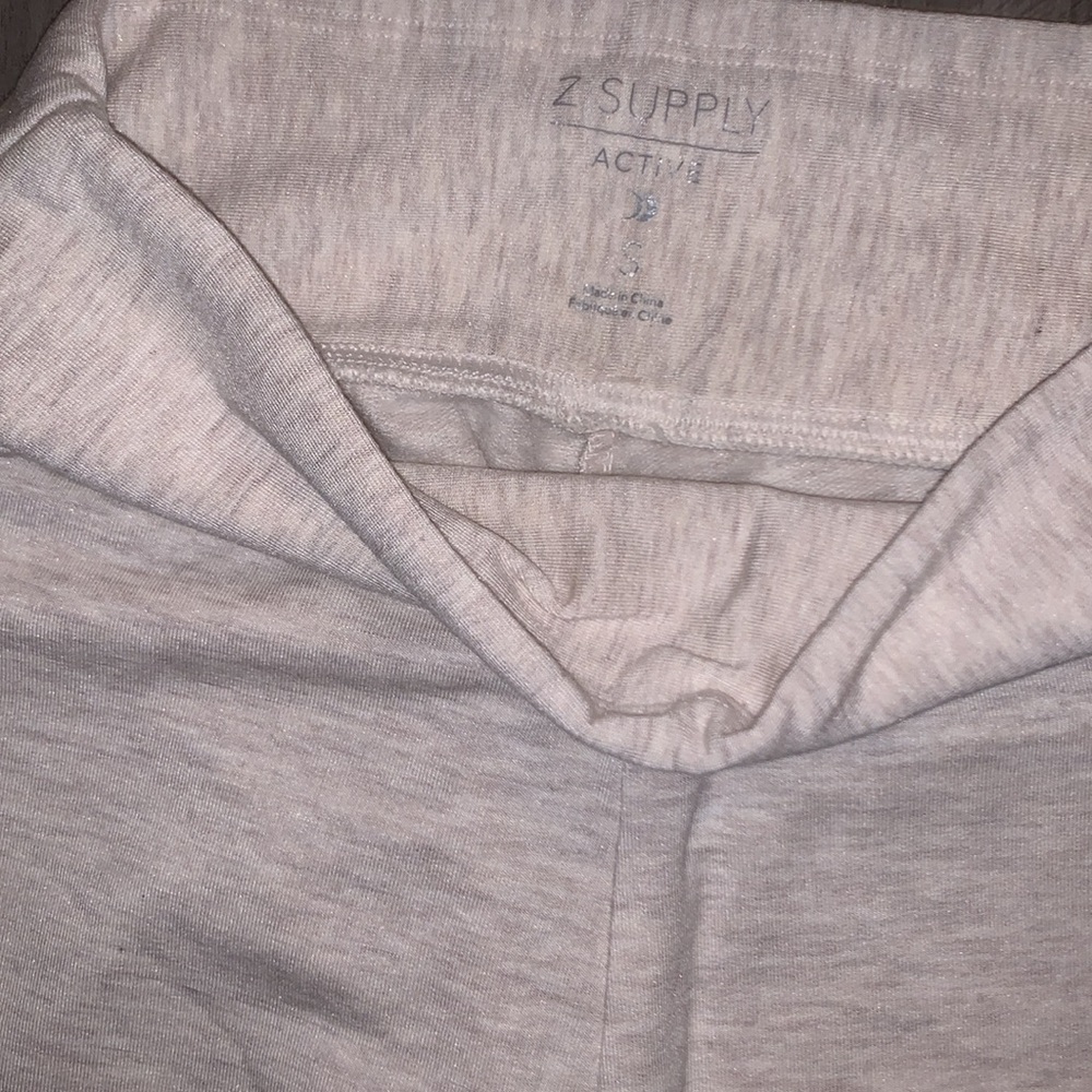 Z Supply Oatmeal Everyday Modal Flare Active Pants - Picture 4 of 5